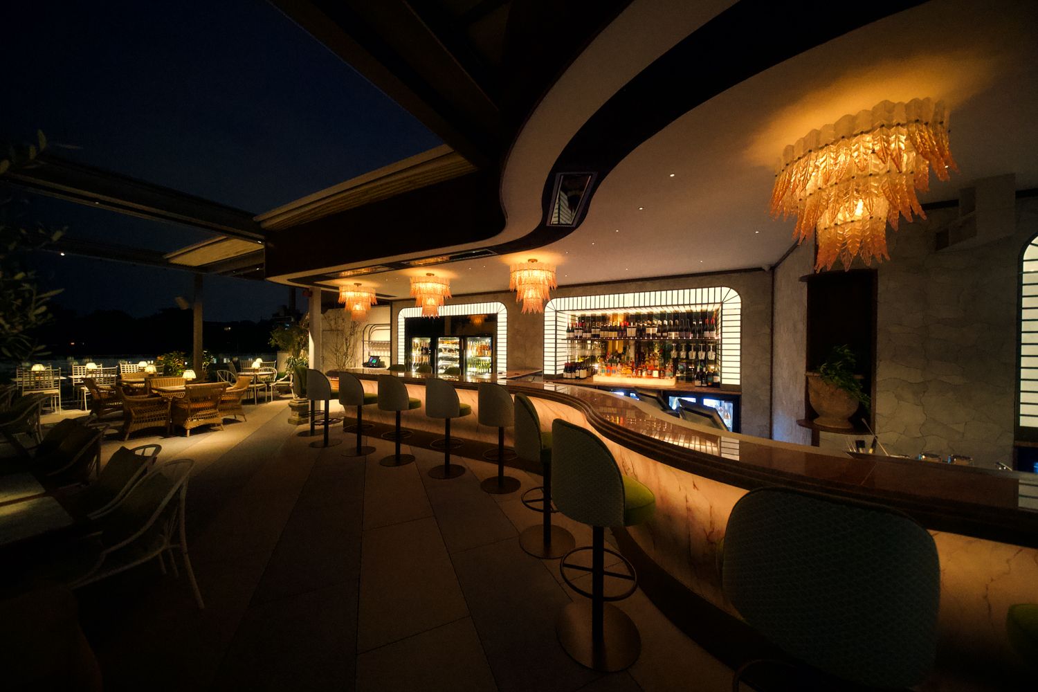 Lillie's — interior photo 7